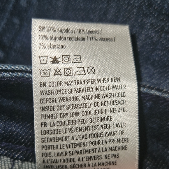 American Eagle Outfitters Relaxed Dark Blue Jeans (0048) - Picture 5 of 11